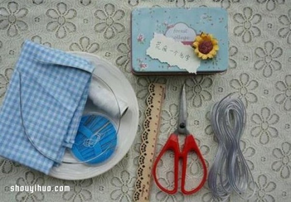 Tools for Cuteness: Illustrated Tutorial on How to Make Cute Rabbit Ears