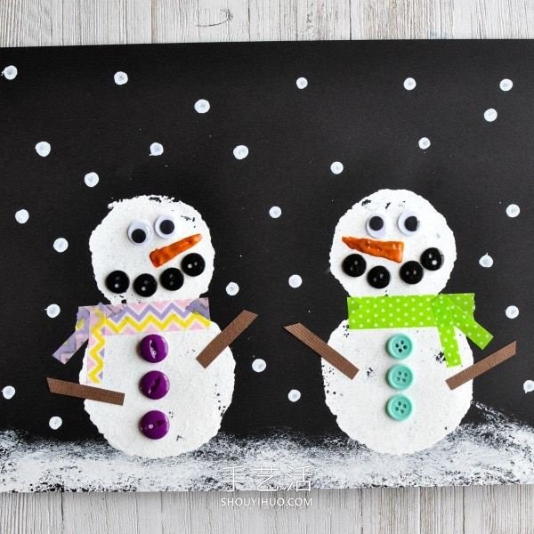 The snowman painting in the snow can be made into Christmas and New Year cards! 