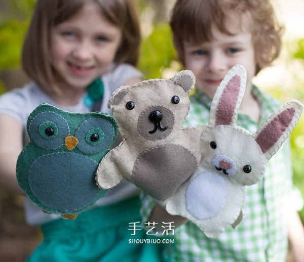 Homemade small animal hand puppets with illustrations of handmade animal hand puppets made of fabrics