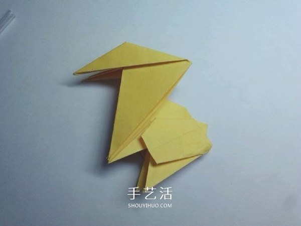 The detailed origami illustration process will teach you how to fold a three-dimensional rabbit