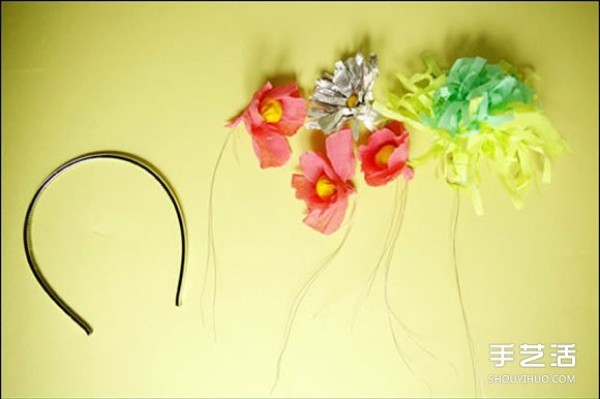 How to fold a crepe paper flower and a tutorial on how to make a beautiful headband