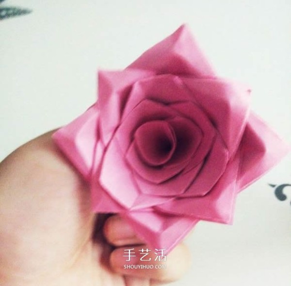 Illustration of how to fold a beautiful origami red rose for Valentines Day