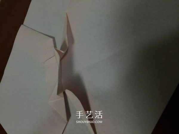 How to fold a complex three-dimensional sports car with detailed steps of origami sports car