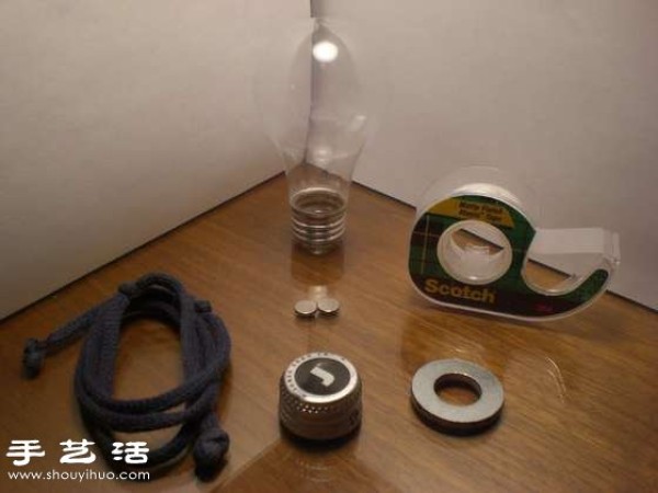 Use DIY to make small romantic oil lamps from waste incandescent light bulbs