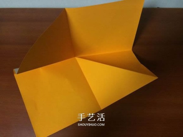 How to fold a complex three-dimensional sports car with detailed steps of origami sports car