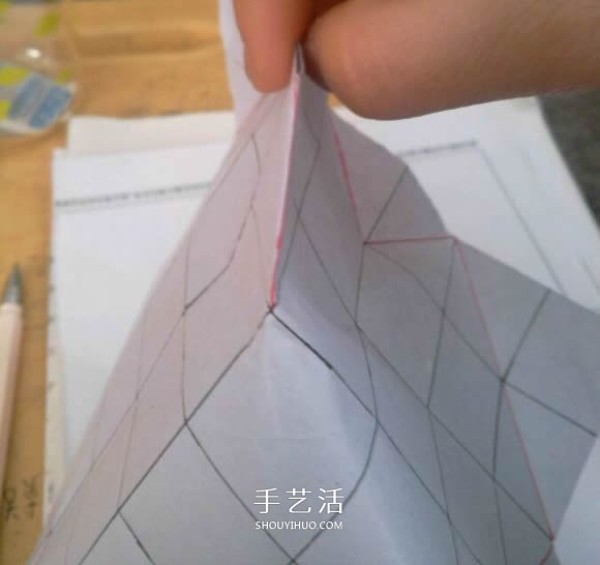 Step-by-step diagram of how to fold a Rothbard rose, origami Fukuyama