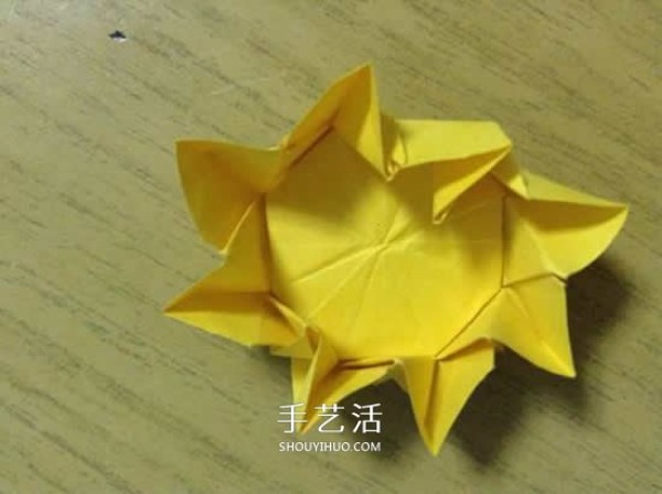 Sunflower origami step by step illustration and detailed method of origami sunflower