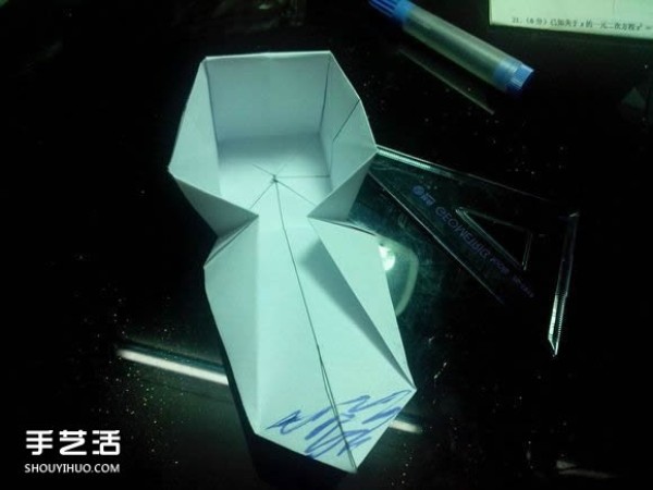 Handmade origami beautiful box illustration with paper crane packaging box folding method