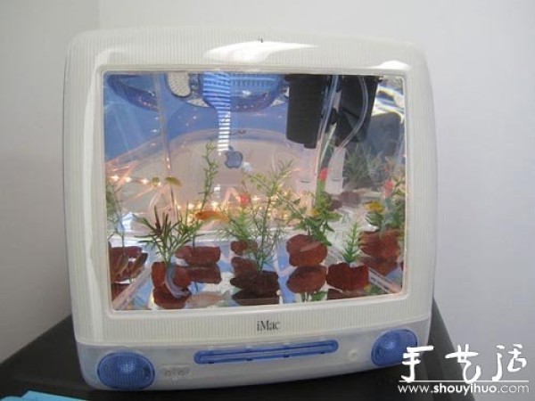 iMac G3 DIY fish tank using waste