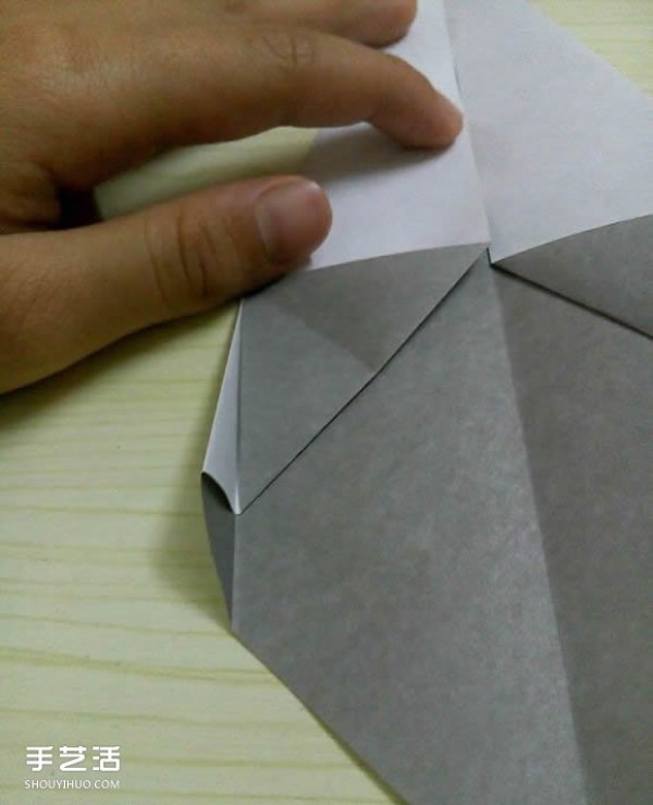 How to fold an origami folding knife, Illustration of folding a foldable spring knife by hand