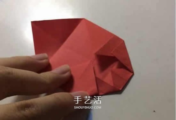 A little romantic secret! Illustration of transparent heart origami that can only be discovered by facing the light