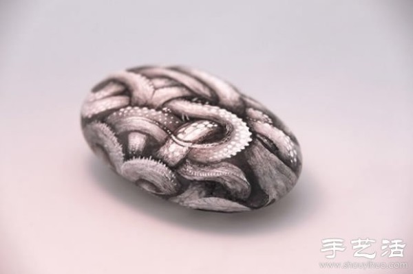 Animal bones, DIY fantasy hand-painting on stones