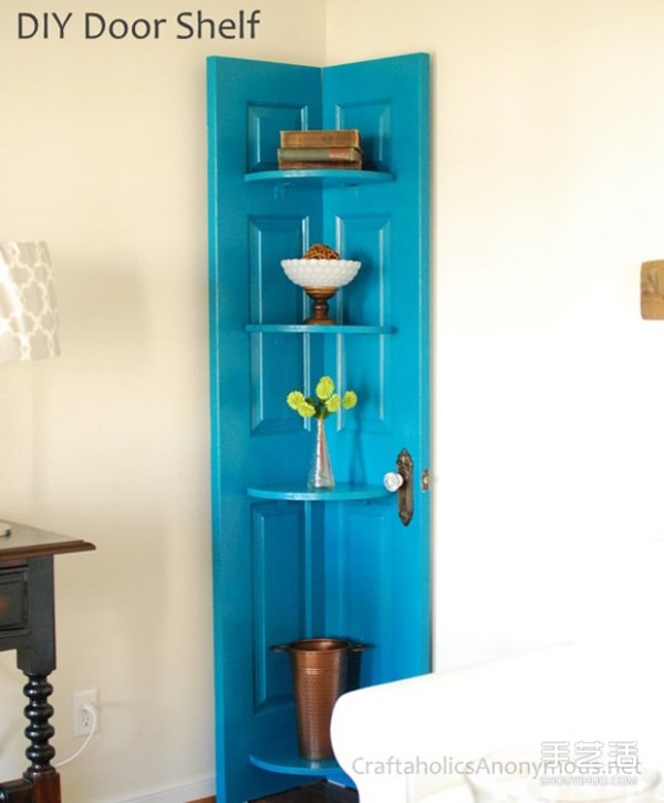 How to transform an old door panel into a corner cabinet and how to make a corner cabinet by hand