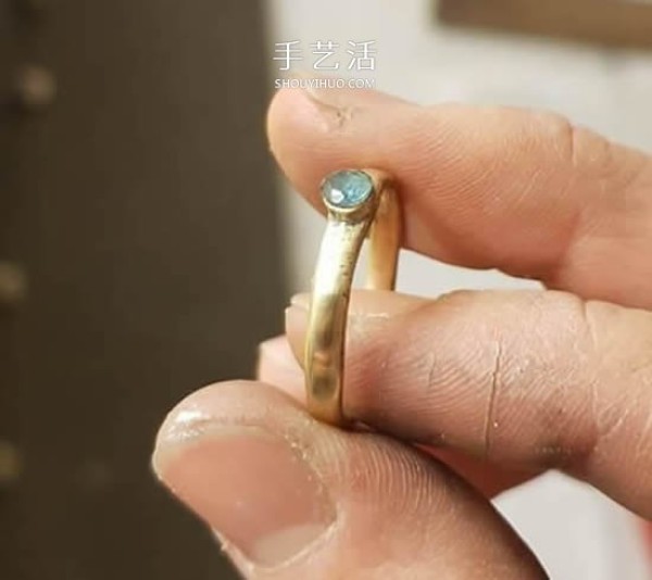 How to make a gemstone ring by hand with brass accessories