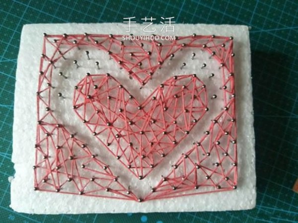 Illustrated tutorial on how to make a Valentines Day love wire drawing