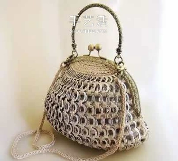 Can pull tabs can be used like this! Exquisitely woven coasters and bags