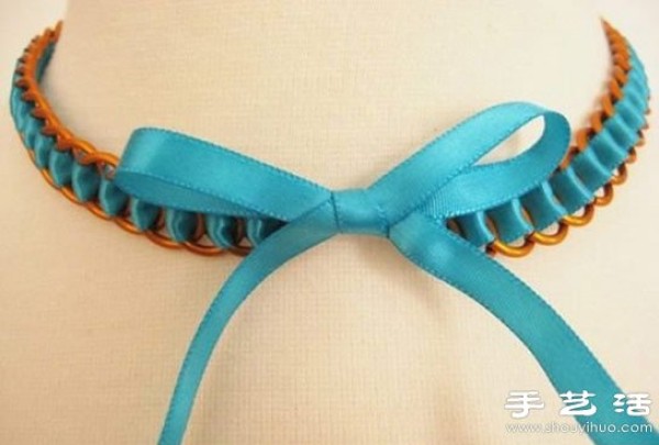 How to make a fashionable and elegant necklace with metal ring + ribbon