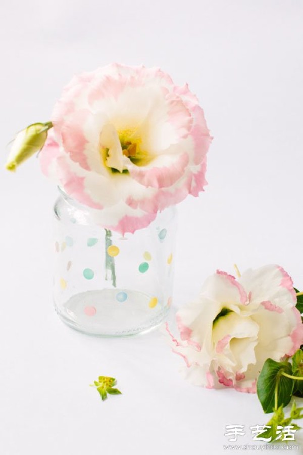 Glass bottle waste is used to make hand-made storage jars/vases