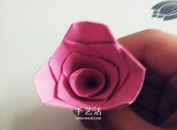 Illustration of how to fold a beautiful origami red rose for Valentines Day