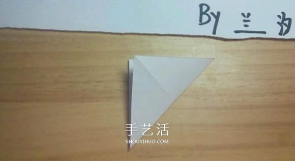 Illustration of folding method of Mandala flower, how to fold white Bana flower by hand