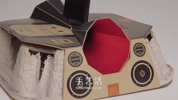 No more throwing it away after use! McDonalds paper cup holders made into unplugged speakers