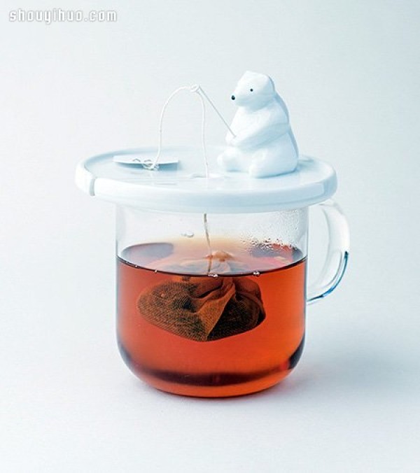 The lid design of the polar bear fishing tea bag easily solves the minor troubles of making tea