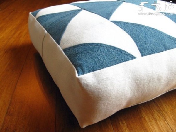 Tutorial on hand-made patchwork cushions or cushions from scrap jeans