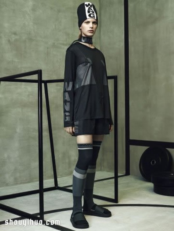 Alexander Wang and H&M minimalist street sports items