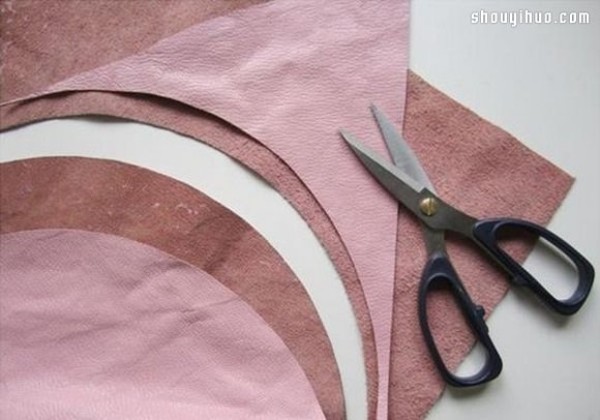 Good-looking illustrated tutorial on hand-making cowhide handbag with silk scarf