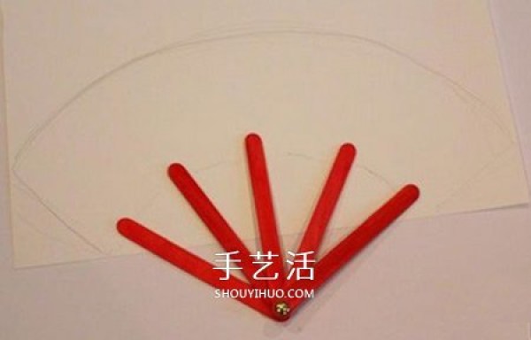 How to make a paper fan from ice cream sticks. How to make a handmade paper fan for children.