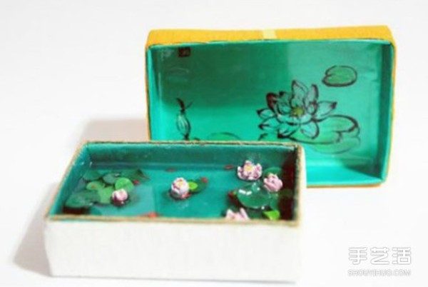 Iron boxes are turned into treasures and mini ponds are made with ultra-light clay