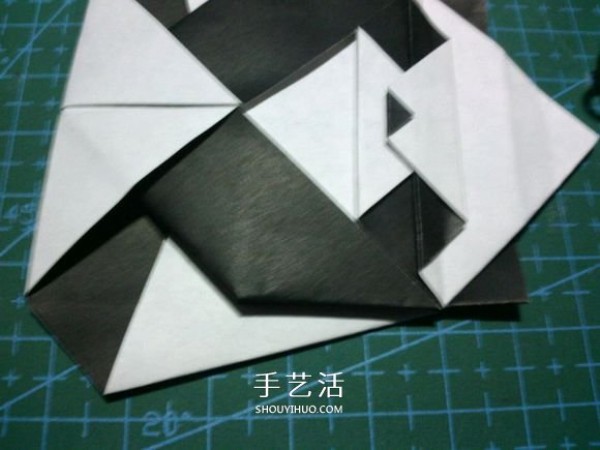 Fold a national treasure and come out! Illustration of the origami method of the cute giant panda