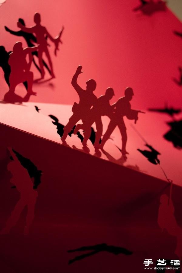 Creative paper-cutting: Fierce and bloody battle in the Red Fortress