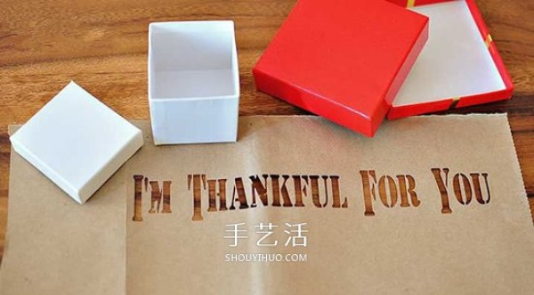 Creative Thanksgiving gift DIY illustration beautiful gift box handmade