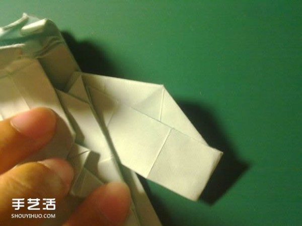 Detailed illustration of the folding process of Hatsune Miku origami