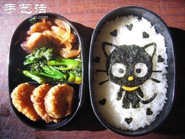 Super interesting bento plate with cartoon pattern