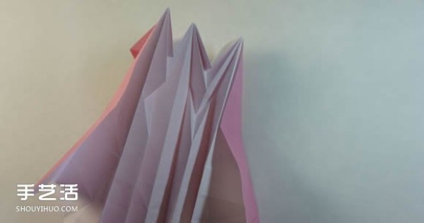 Origami Girls Step-By-Step Illustration and Complex Folding Tutorial for Girls