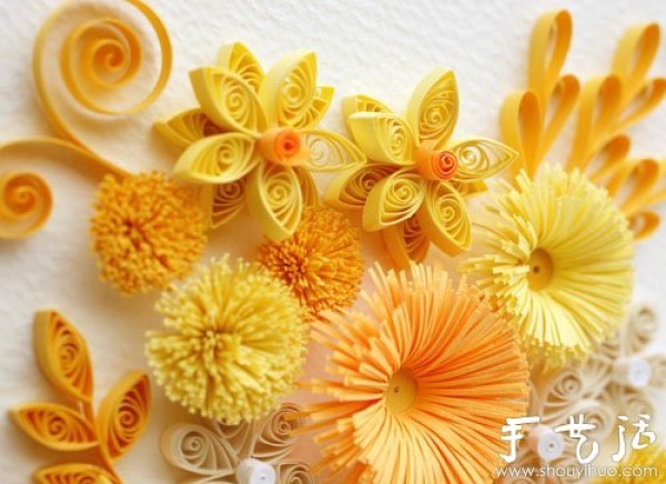 Appreciation of fresh and refined paper quilling (rolled paper) works