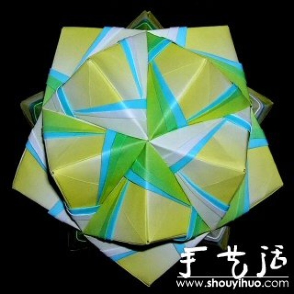 Appreciation of complex kaleidoscope origami works