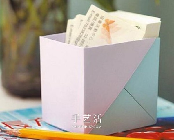 How to fold a storage box with two pieces of paper, origami a square two-color storage box