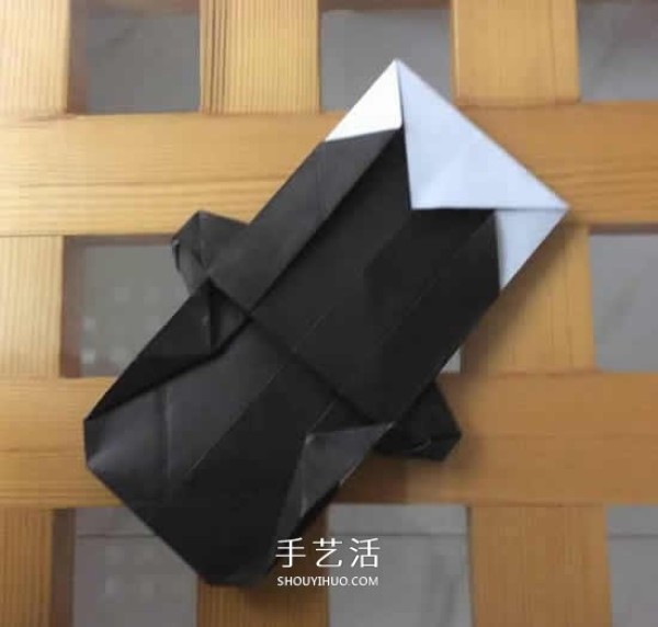 The origami step-by-step illustration of the crawling giant panda is so naive and cute~