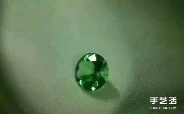 How to make diamonds from beer bottles, the whole process of grinding beer bottles into green diamonds