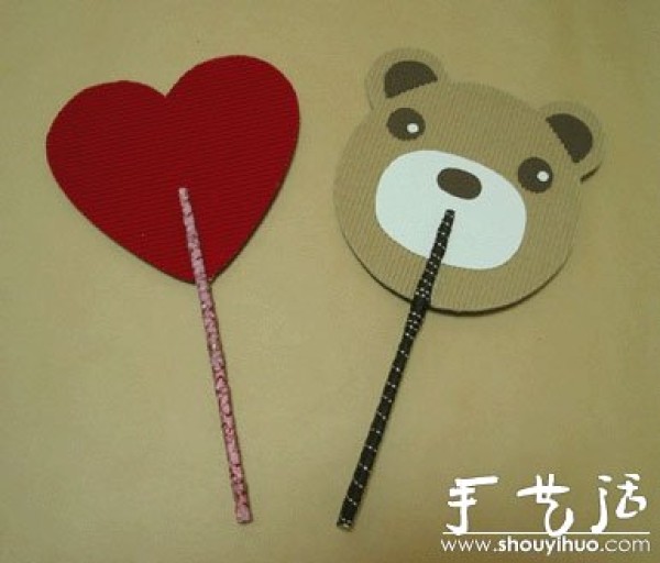 Tutorial on how to DIY a paper bear fan using disposable chopsticks