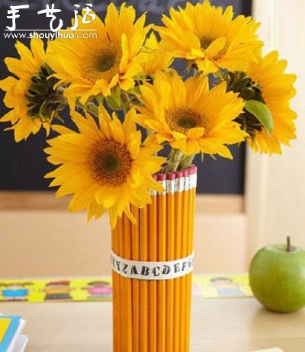 Handmade DIY art vase with brush and pencil