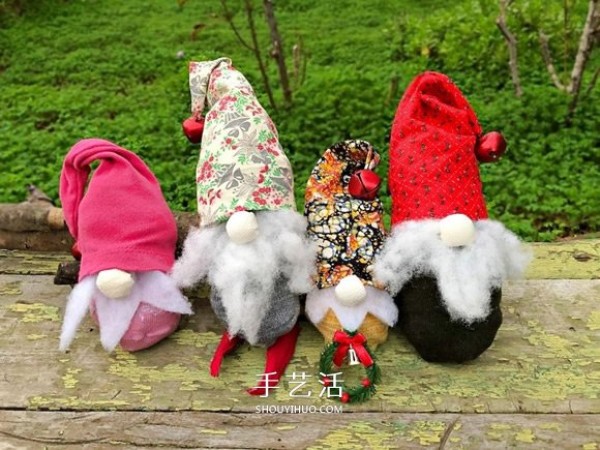 Illustrated Tutorial on Handmade Christmas Gnome in Socks