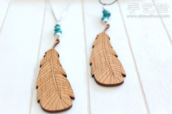 Fresh and cute jewelry made from pure wood handmade