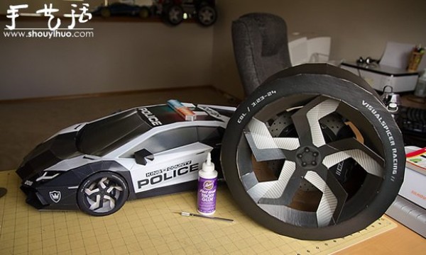 DIY Lamborghini model with handmade cardboard