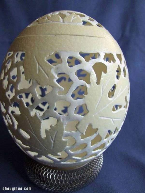 Beautiful hand-painted and carved DIY handmade art of egg shells