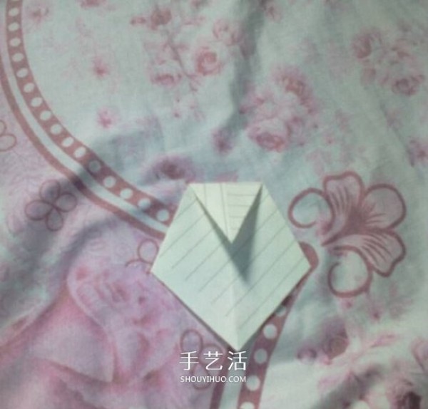 Childrens handmade origami tie folding method, simple small tie folding method