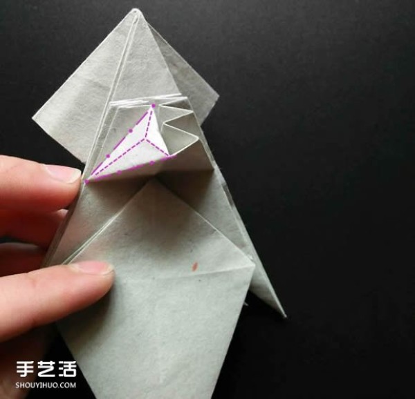 Super complex origami shark illustration, detailed steps for folding a three-dimensional shark